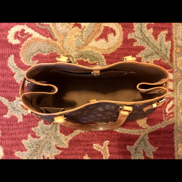 Authentic Louis Vuitton Batignolles Horizontal - Picture 3 of 16